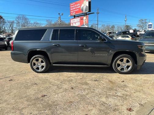 2019 Chevrolet Suburban LT