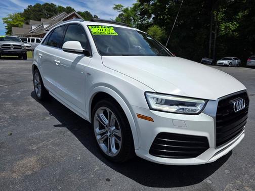 White 2018 Audi Q3 2.0T Sport Premium