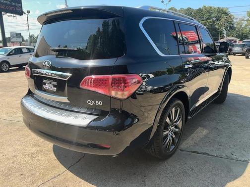 2017 INFINITI QX80 Signature Edition