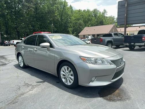 2015 Lexus ES 300h Base