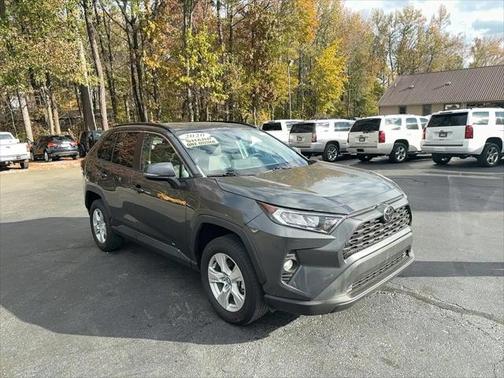 2020 Toyota RAV4 XLE
