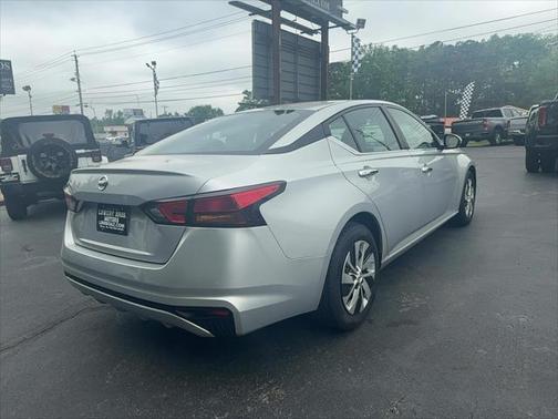 2022 Nissan Altima S FWD