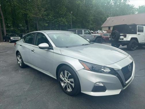 2022 Nissan Altima S FWD