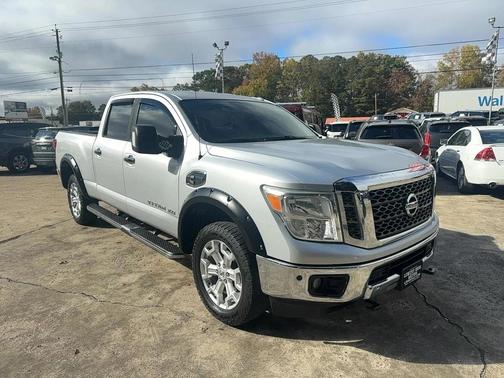 2017 Nissan Titan XD SV