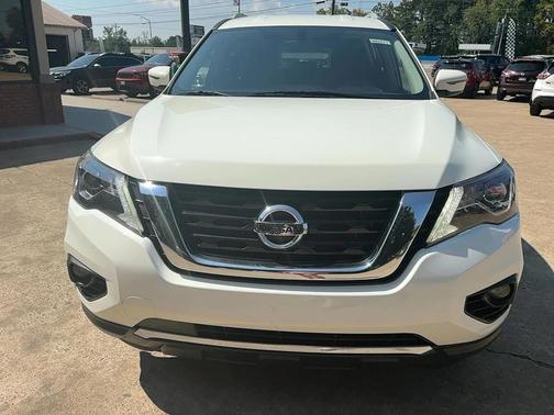 2019 Nissan Pathfinder SV