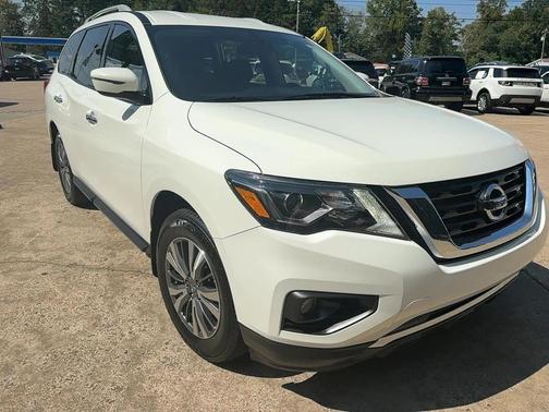 2019 Nissan Pathfinder SV
