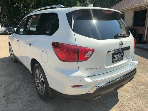 2019 Nissan Pathfinder SV
