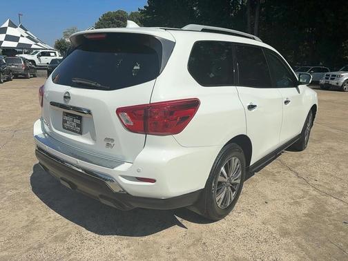 2019 Nissan Pathfinder SV
