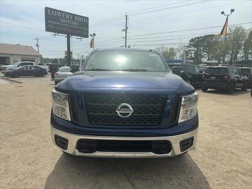2019 Nissan Titan SV