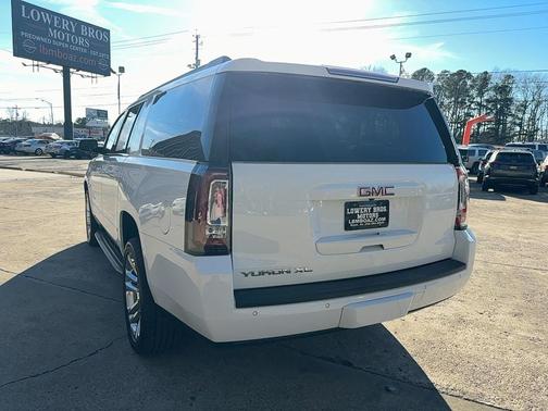 2017 GMC Yukon XL SLT