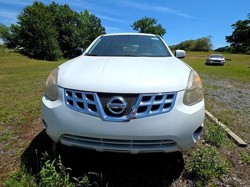Pearl White 2013 Nissan Rogue S