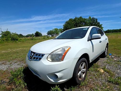 Pearl White 2013 Nissan Rogue S