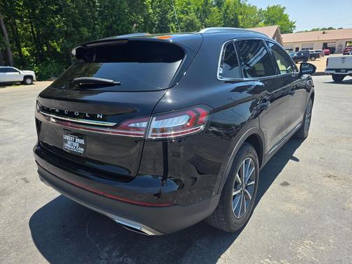 Infinite Black 2021 Lincoln Nautilus Standard