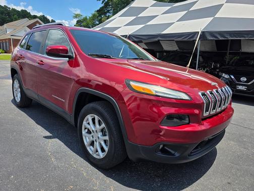 Brilliant Black Crystal Pearlcoat 2014 Jeep Cherokee Latitude