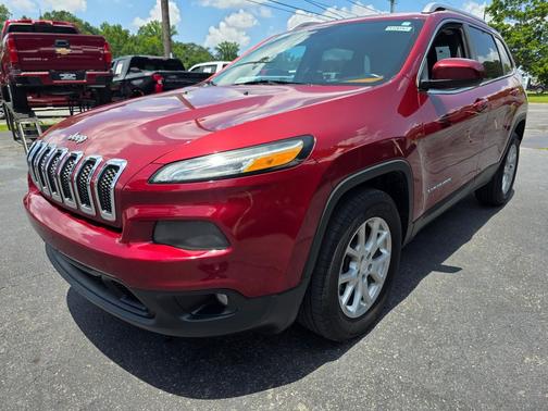 Brilliant Black Crystal Pearlcoat 2014 Jeep Cherokee Latitude
