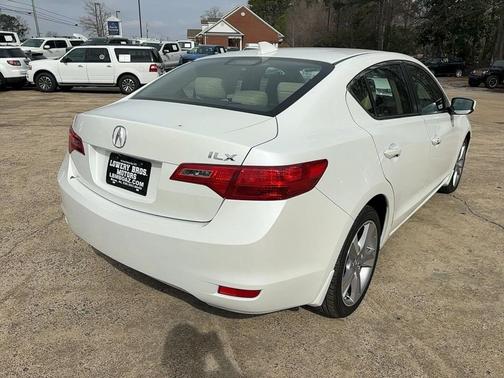 2013 Acura ILX 2.0L Technology