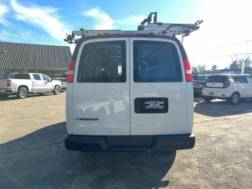 2021 Chevrolet Express 2500 RWD 2500 Regular Wheelbase WT