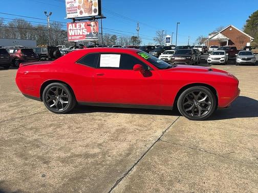 2018 Dodge Challenger SXT
