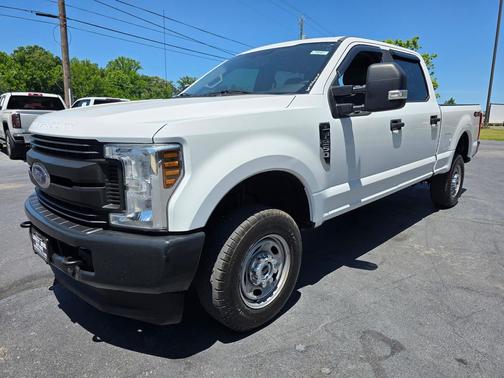 Oxford White 2019 Ford F-250 XL