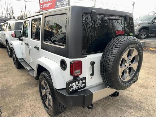2017 Jeep Wrangler Unlimited Sahara