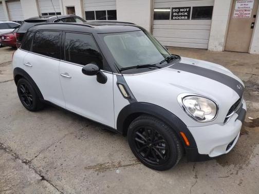 Photo 3 of 22 of 2015 MINI Countryman Cooper S