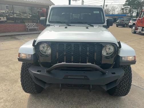 2022 Jeep Gladiator Sport