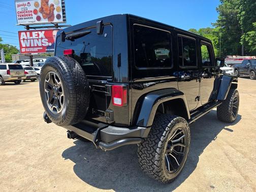 Black Clearcoat 2016 Jeep Wrangler Unlimited Sahara