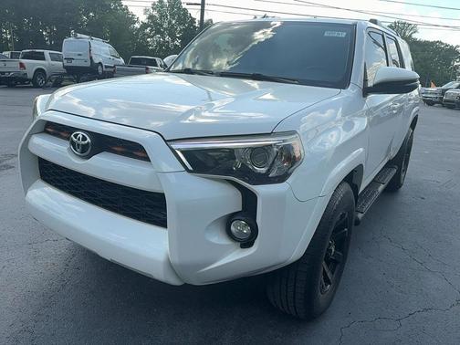 Super White 2019 Toyota 4Runner SR5