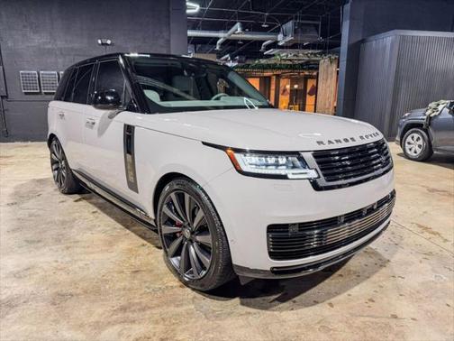 2025 Land Rover Range Rover P615 SV