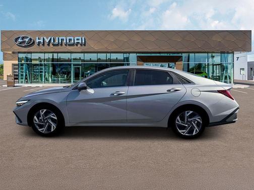 Metal 2026 Hyundai ELANTRA HEV Limited