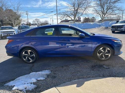 2023 Hyundai ELANTRA Limited