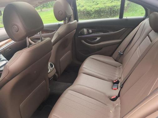 Bronze 2017 Mercedes-Benz E-Class E 300