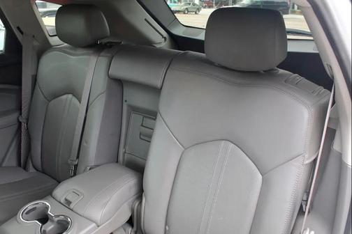 SILVER 2011 Cadillac SRX Luxury Collection