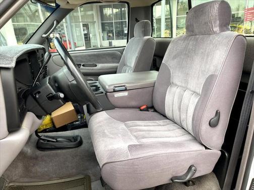 1995 Dodge Ram 1500 LT Reg. Cab 6.5-ft. Bed 4WD