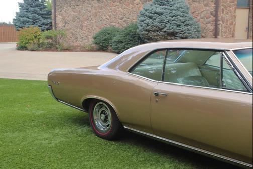 1966 Pontiac GTO 
