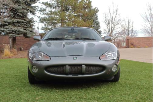 2003 Jaguar XKR Base