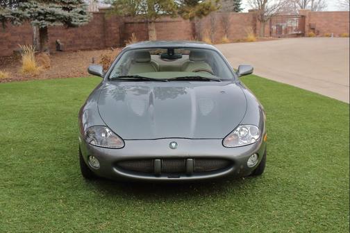 2003 Jaguar XKR Base
