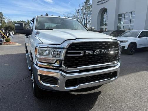 2024 RAM 2500 Tradesman Crew Cab 4x4 8 Box