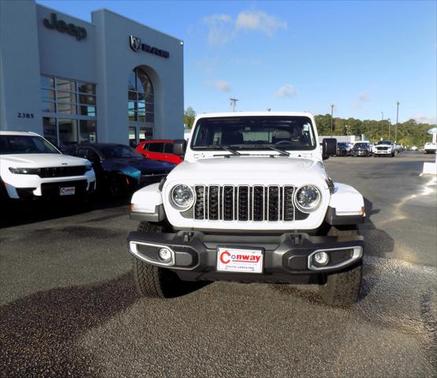 2024 Jeep Wrangler 4-Door Sahara 4x4