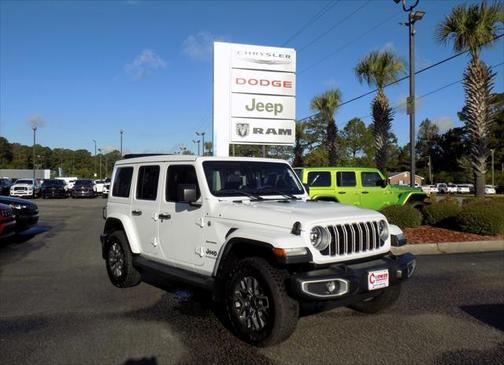 2024 Jeep Wrangler 4-Door Sahara 4x4