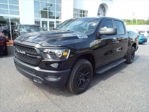 2023 RAM 1500 Tradesman Crew Cab 4x4 57' Box