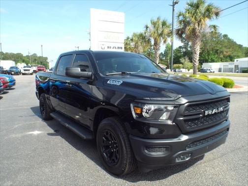 2023 RAM 1500 Tradesman Crew Cab 4x4 57' Box
