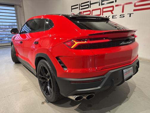 2025 Lamborghini Urus SE