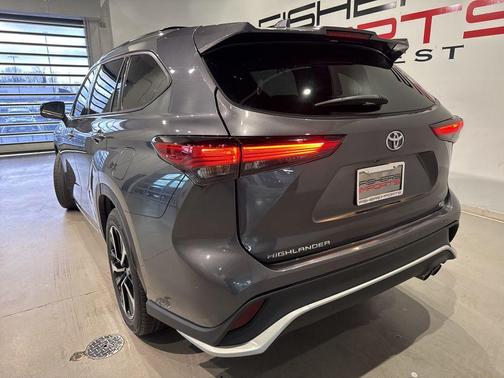 2022 Toyota Highlander XSE