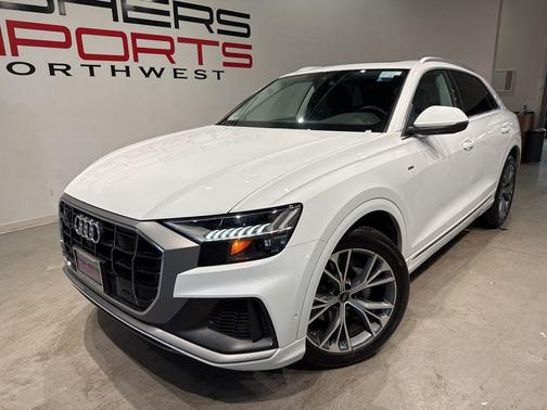 2023 Audi Q8 55 Premium Plus