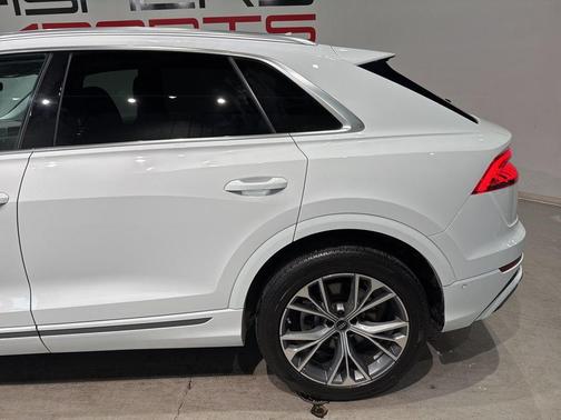 2023 Audi Q8 55 Premium Plus