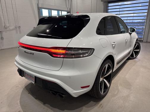 2025 Porsche Macan GTS