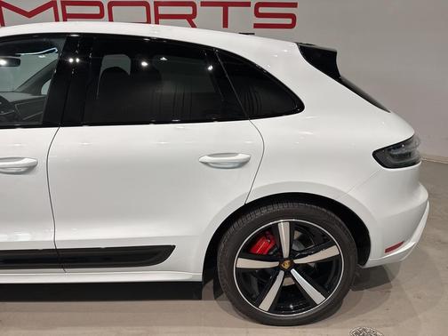 2025 Porsche Macan GTS