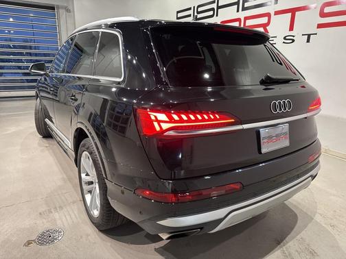 2025 Audi Q7 55 Premium Plus