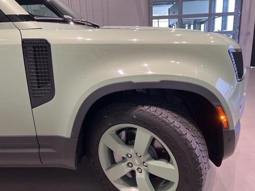 2023 Land Rover Defender 90 75th Edition